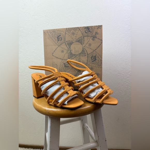 NIB Free People Colette Cinched Orange Sandals, size EU 39.5 or US 8.5 - Picture 7 of 10